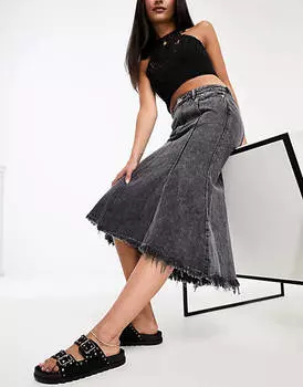 Черная расклешенная джинсовая юбка миди с необработанным краем Weekday Pim