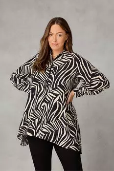 Черная рубашка PetiteLinear с рисунком и асимметричным подолом Live Unlimited, черный