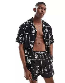Черная рубашка с короткими рукавами Jack & Jones –, воротником с лацканами и узором в виде ладоней и сетки, однотонная