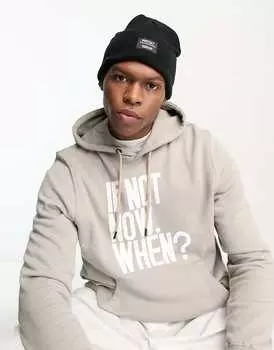 Черная шапка WESC