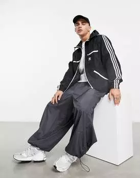 Черная спортивная куртка с капюшоном adidas Originals adicolor