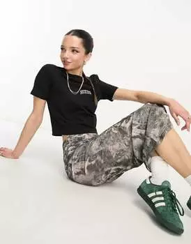 Черная укороченная футболка Dickies Aitkin с логотипом колледжа на левой груди, эксклюзивно для ASOS