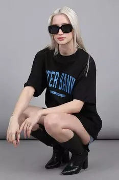 Черная женская футболка оверсайз с круглым вырезом с принтом MADMEXT, черный