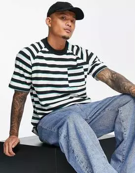 Черно-белая полосатая футболка с карманами adidas Originals
