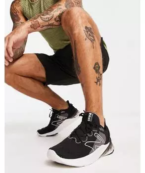 Черно-белые беговые кроссовки New Balance Roav