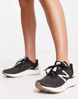 Черно-белые кроссовки New Balance Running Fresh Foam Arisi V4