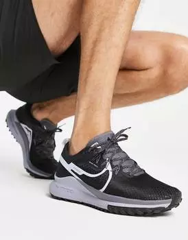 Черно-белые кроссовки Nike Running Trail Pegasus 4
