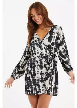 Черное атласное платье с запахом и мраморным принтом Quiz