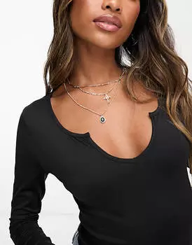 Черное боди с длинными рукавами и воротником-стойкой потертого цвета