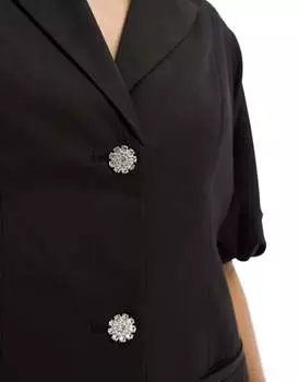 Черное мини-платье на заказ с бриллиантовыми пуговицами Pieces