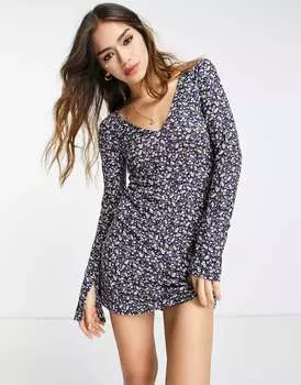 Черное мини-платье с разрезом на манжетах и завязкой на спине River Island