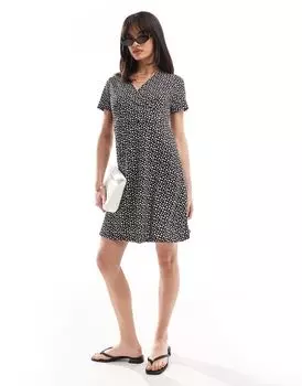 Черное мини-платье с запахом PIECES с цветочным принтом