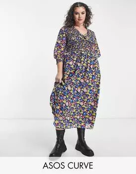 Черное платье-халат миди с присборенными манжетами ASOS DESIGN Curve с разноцветным цветочным принтом ASOS DESIGN Curve