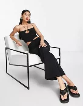 Черное платье макси с бретельками и юбкой с заниженной талией ASOS DESIGN