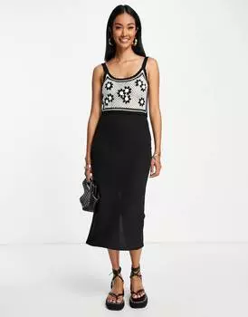 Черное платье миди с цветочным принтом ASOS DESIGN