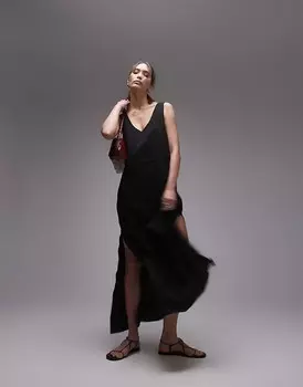 Черное платье миди Topshop – с овальным вырезом и необработанными краями
