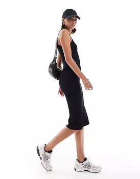 Черное платье миди в рубчик Hera