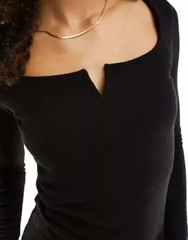 Черное платье миди в рубчик с v-образным вырезом New Look