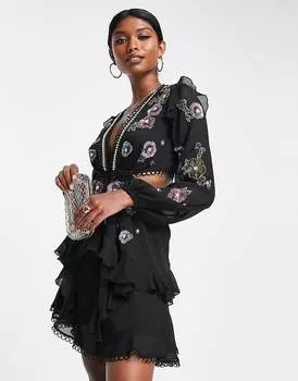 Черное платье мини с рюшами и цветочными пайетками ASOS DESIGN