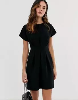 Черное платье мини со сборками на талии ASOS