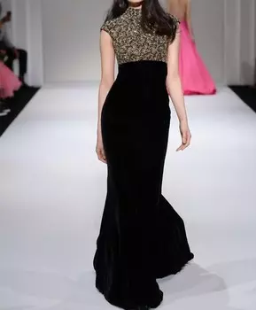 Черное платье с высоким воротником и бисером Sherri Hill, черный