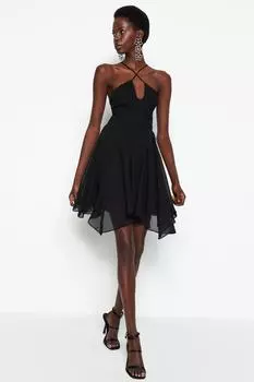 Черное шифоновое вечернее платье с открытой талией и фигурной подкладкой в рубчик с воланами Trendyol, черный