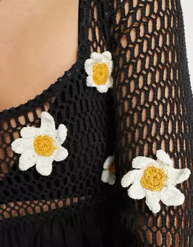 Черное свободное платье мини с объемным принтом и ромашками ASOS DESIGN