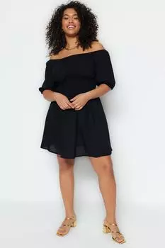 Черное тканое платье с воротником «Кармен» и поясом Trendyol, черный