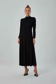 Черное трикотажное платье с блестками Mizalle, черный