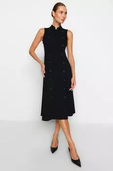 Черное трикотажное тканое платье на пуговицах Trendyol, черный