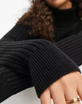 Черное вязаное платье миди с высоким воротником YAS