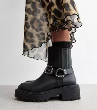 Черные байкерские ботинки с массивной пряжкой New Look, черный