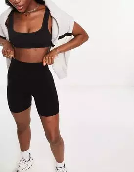 Черные бесшовные шорты в рубчик Stradivarius