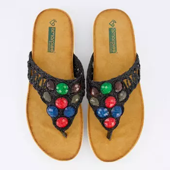 Черные босоножки с крупными декоративными камнями Amarpies