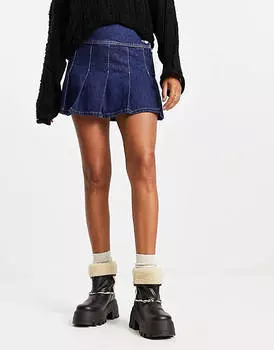 Черные ботинки на массивной подкладке из борга ASOS DESIGN Adriana