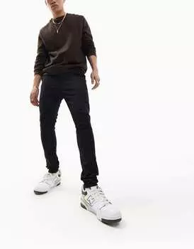 Черные брюки чинос спрей ASOS DESIGN
