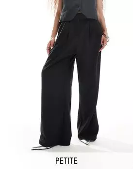 Черные брюки строгого кроя со складками спереди Stradivarius Petite