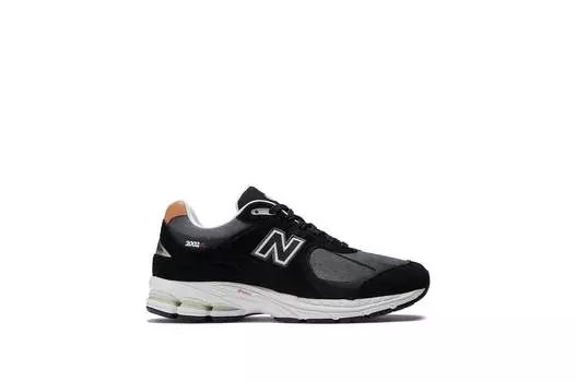 Черные джинсовые кроссовки New Balance 2002R