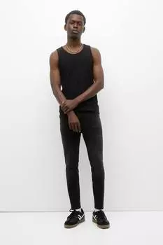 Черные джинсы морковного кроя с потертостями Pull&Bear, блеский черный