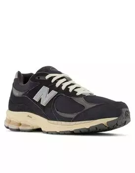 Черные кроссовки New Balance 2002R