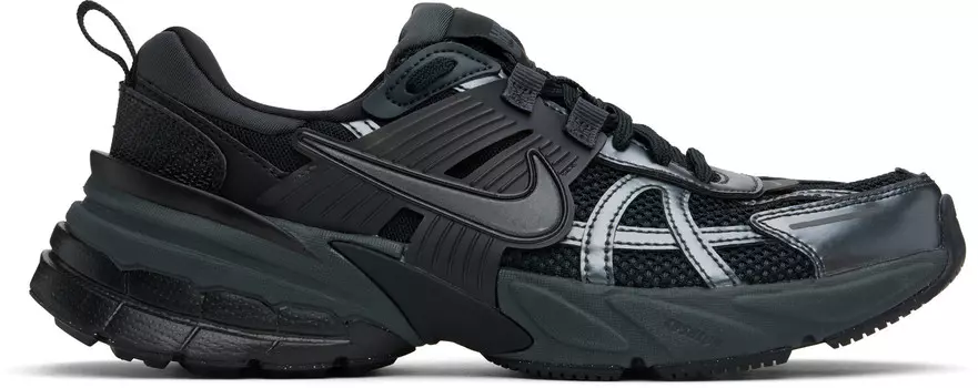 Черные кроссовки V2K Run Nike