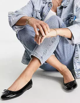 Черные лакированные балетки с жатым узором ASOS DESIGN Wide Fit Locus