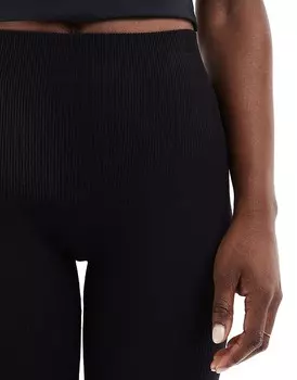 Черные леггинсы в рубчик Hera