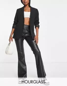 Черные расклешенные брюки из эластичной искусственной кожи ASOS DESIGN Hourglass