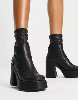 Черные широкие ботинки из искусственной кожи на суперплатформе Pull&Bear