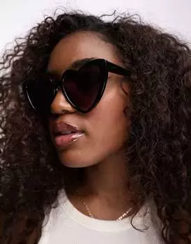 Черные солнцезащитные очки в форме сердца New Look