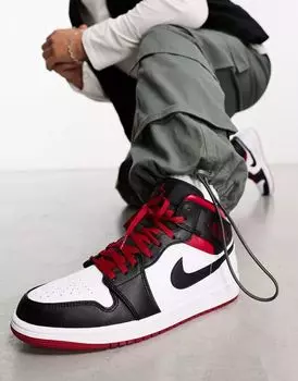 Черные, спортивные красные и белые кроссовки Nike Air Jordan 1 Mid
