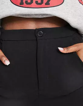 Черные строгие брюки широкого кроя Urban Revivo