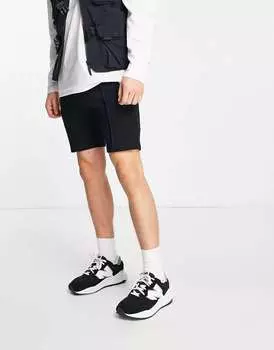 Черные трикотажные шорты скинни с защипами ASOS