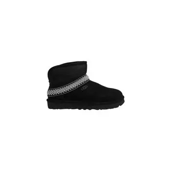 Черные замшевые ботинки UGG